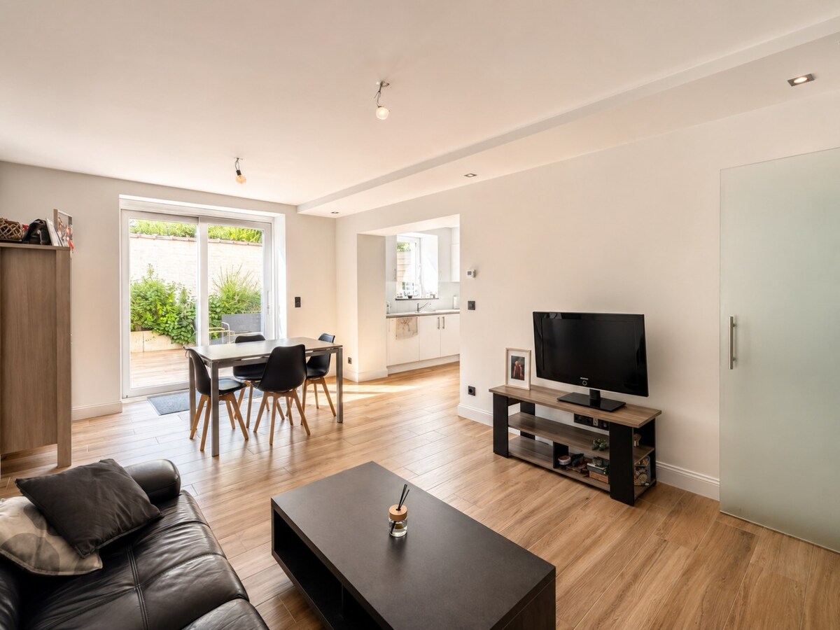 Superbe appartement 1 chambre avec terrasse – Rez-de-chaussée 