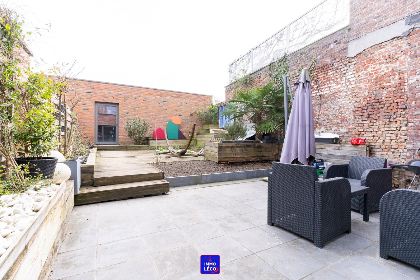Maison rénovée avec jardin et garage, beaux volumes ! 