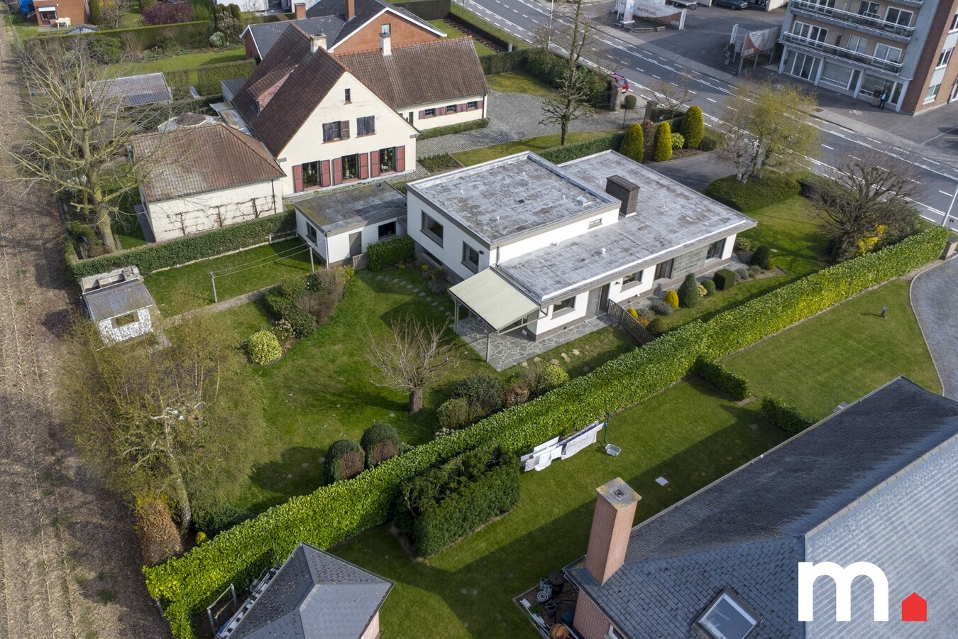 Alleenstaande villa met 5 slaapkamers en zonnige tuin 1127 m² op TOPligging ! 