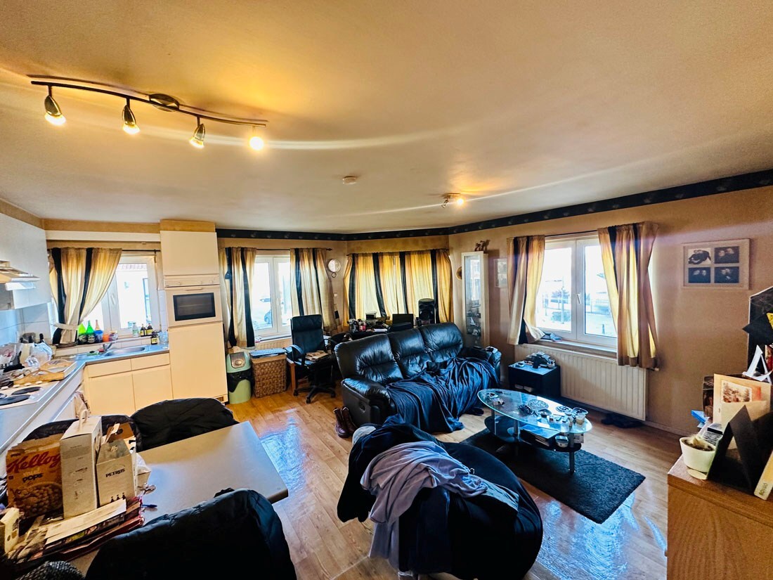 Aantrekkelijke opbrengsteigendom in het hart van Kuringen! 