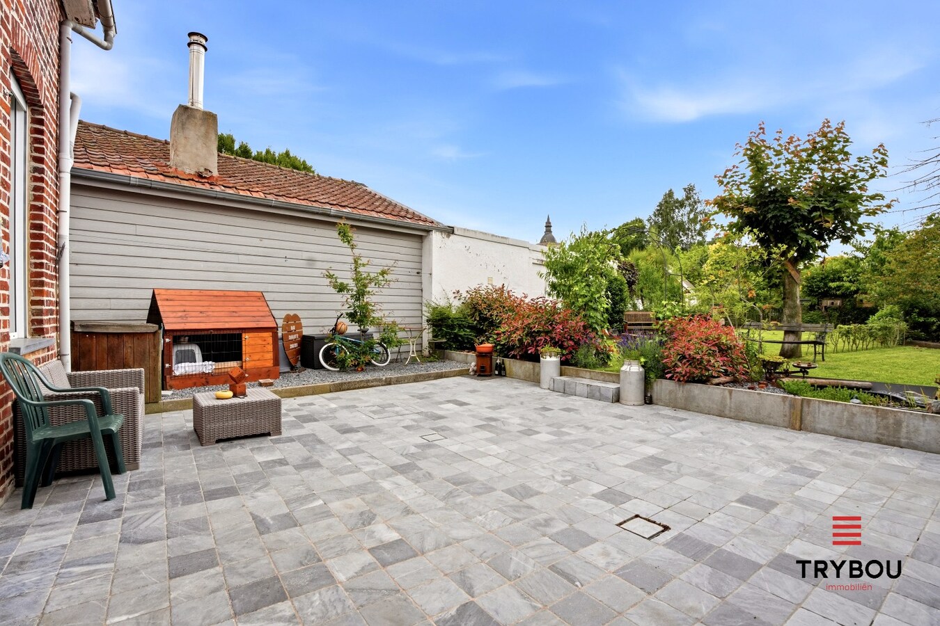 Instapklare woning met 4 slaapkamers te koop in het hartje van Poperinge! 
