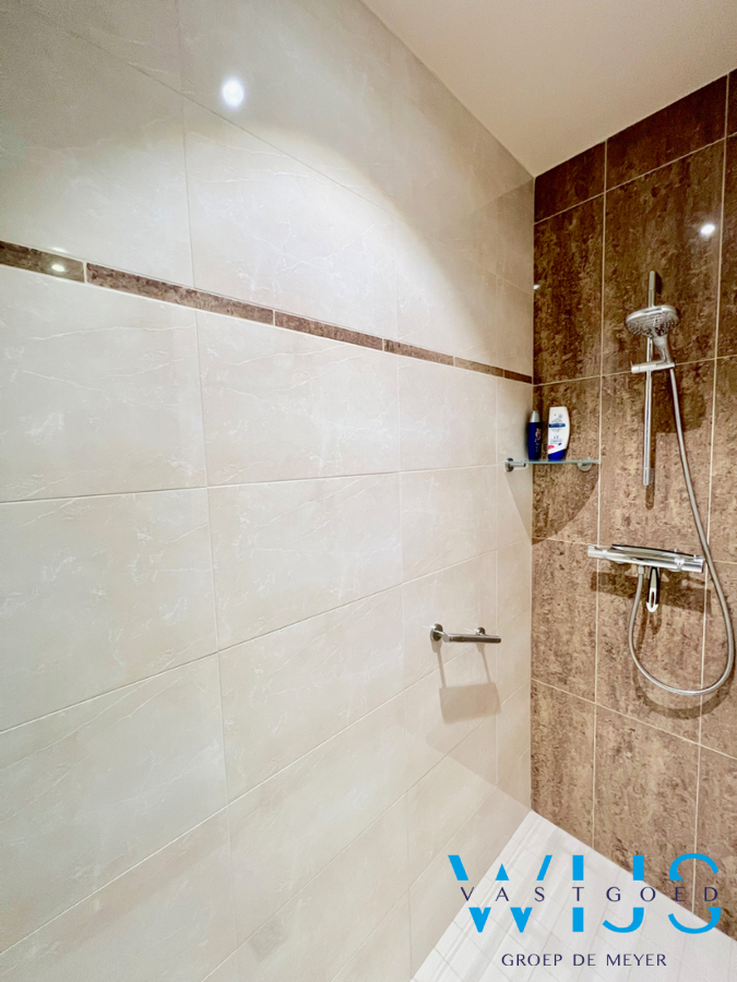 Prachtige instapklare bungalow te Waarschoot ! 