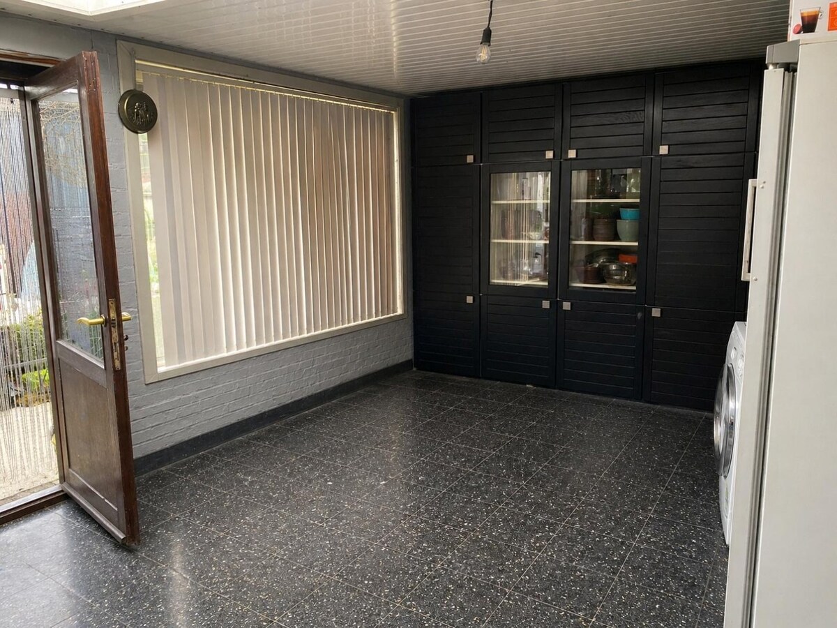 Rijwoning met dubbele garage te Roeselare 