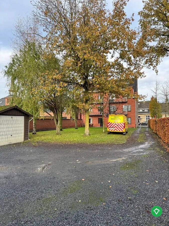Appartement met 2 slaapkamers en garage in centrum Koekelare 
