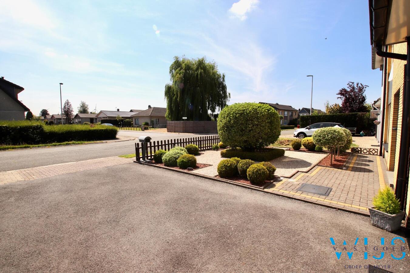 Super gezellig en ruim woonhuis met prachtige zonnige tuin ! 