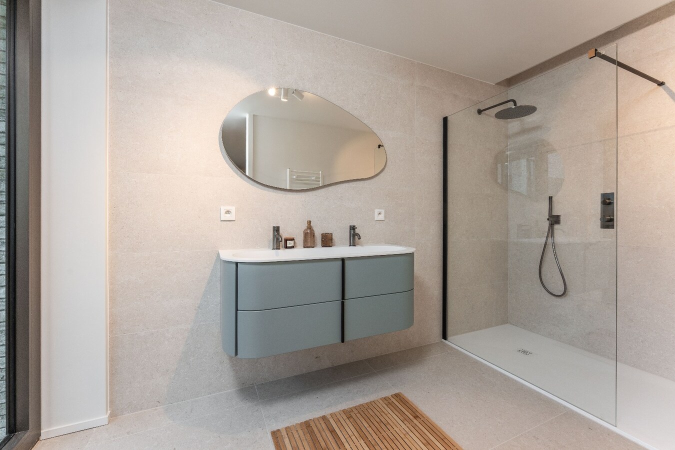 Exclusieve nieuwbouwwoning in autovrije verkaveling nabij het centrum van Knokke-Heist 