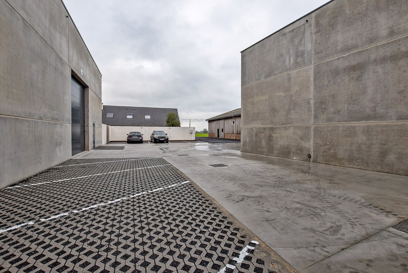 Te huur | Onder reservatie hangar (loods) - Vleteren