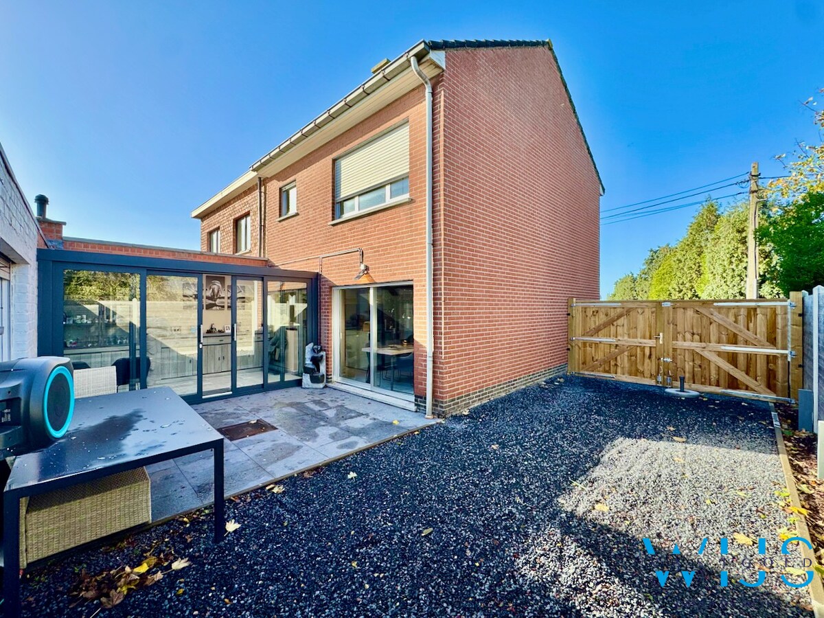 Super tof woonhuis op enorm mooie locatie te Assenede ! 