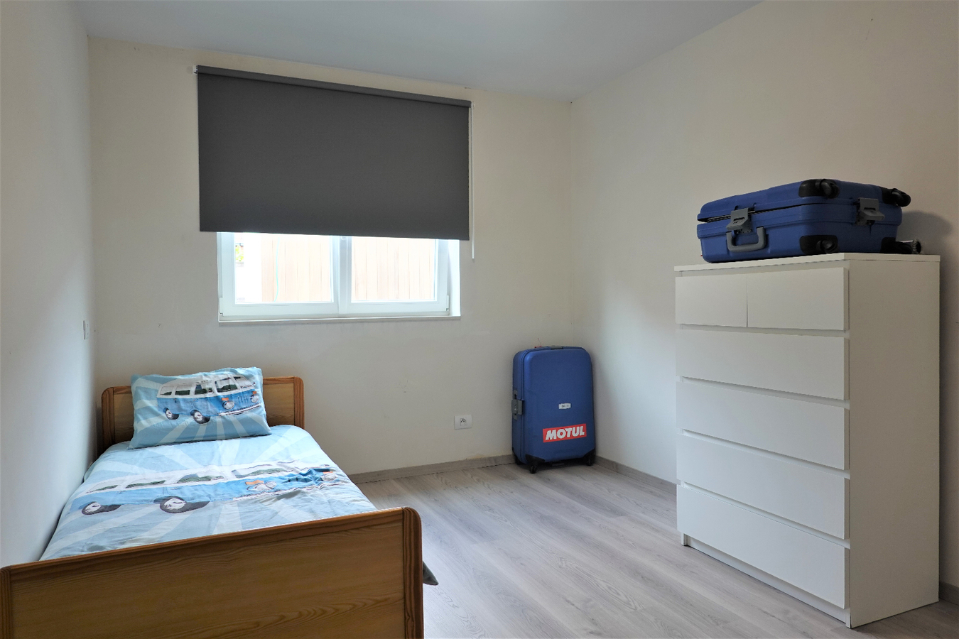 Recent nieuwbouwappartement met tuin te Zedelgem 