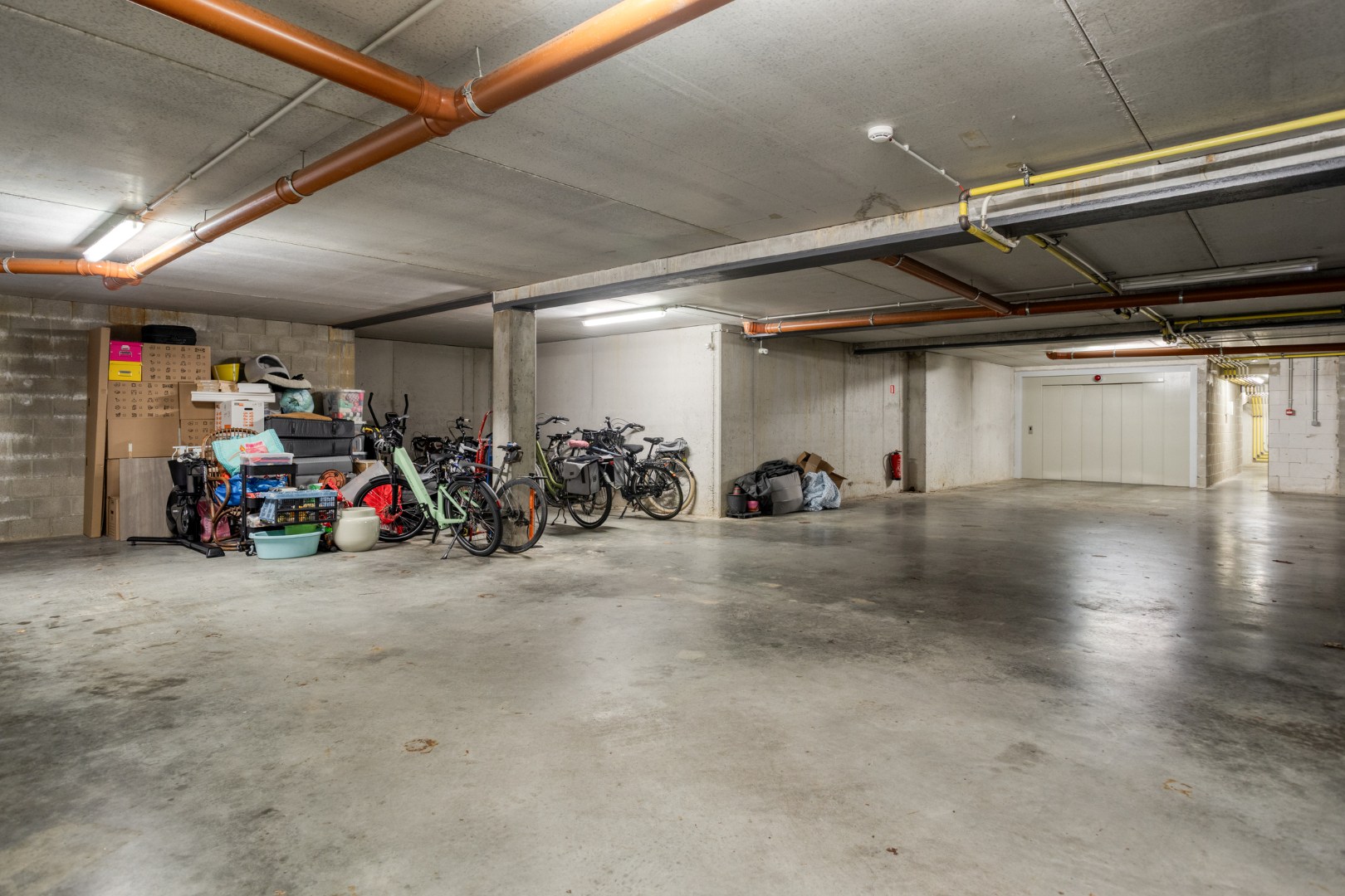 Instapklare woning met 4 slaapkamers, aangename leefruimte met staanplaats - EPC 89Kw/m² 