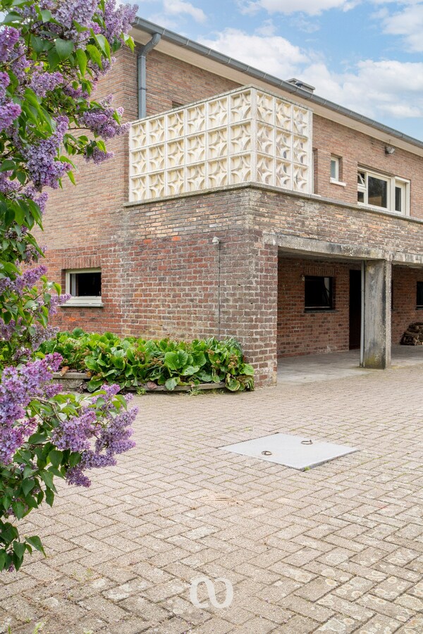 Bungalow met prachtig uitzicht en volledige onderkeldering in Heurne 