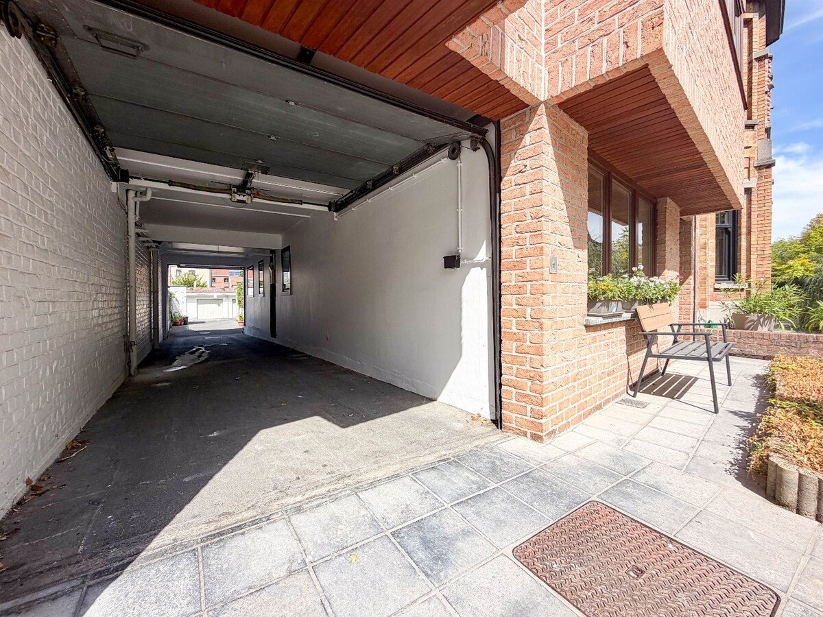 TOPPER ! Appartement op topligging met groot terras van maar liefst 30 m2 ! *** NONO INSPIRED *** 