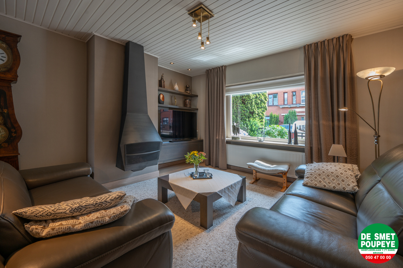 Verrassend ruime en goed onderhouden woning met ruime garage 