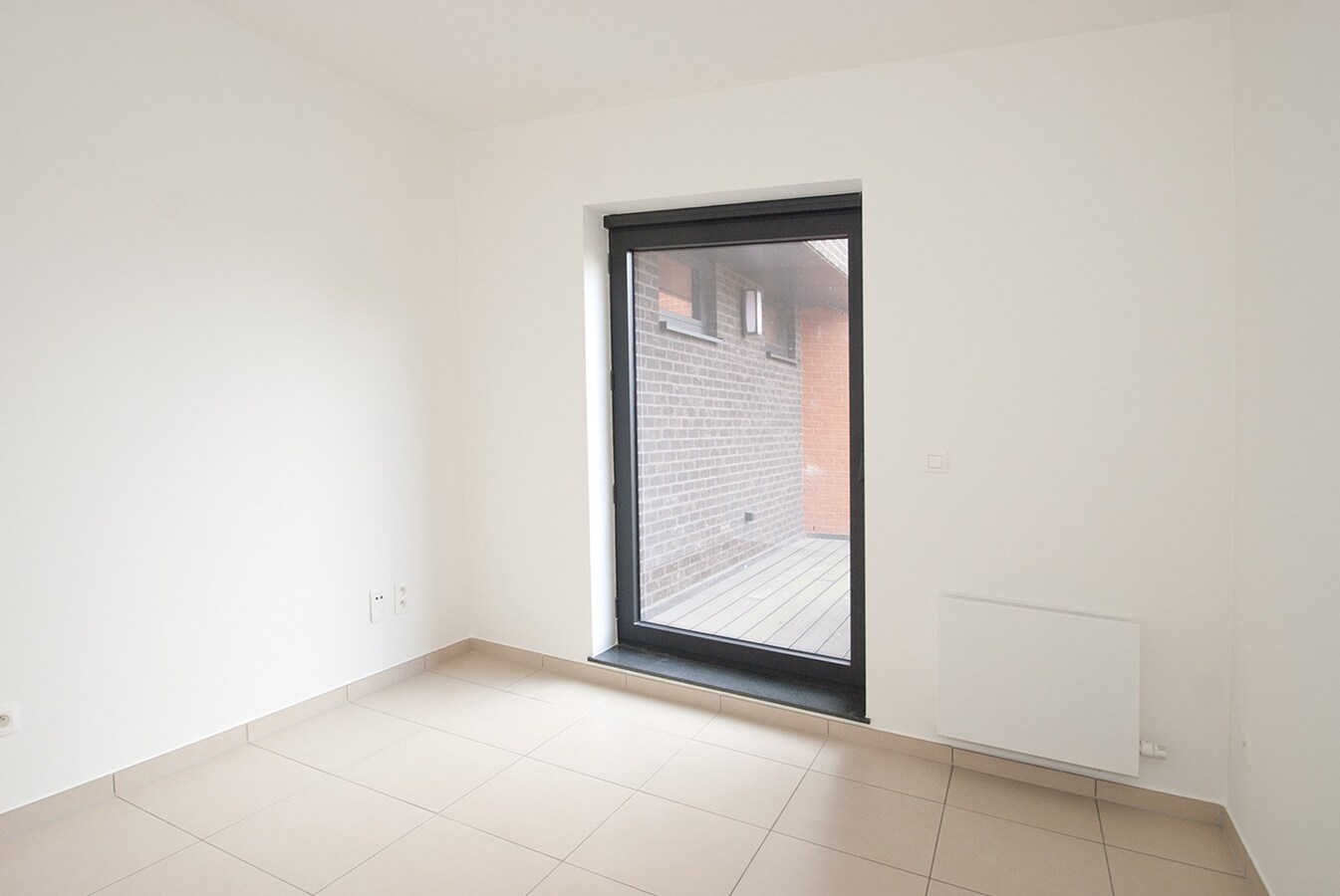 Instapklaar appartement - 2 slpks - lift - 2 terrassen - parking 