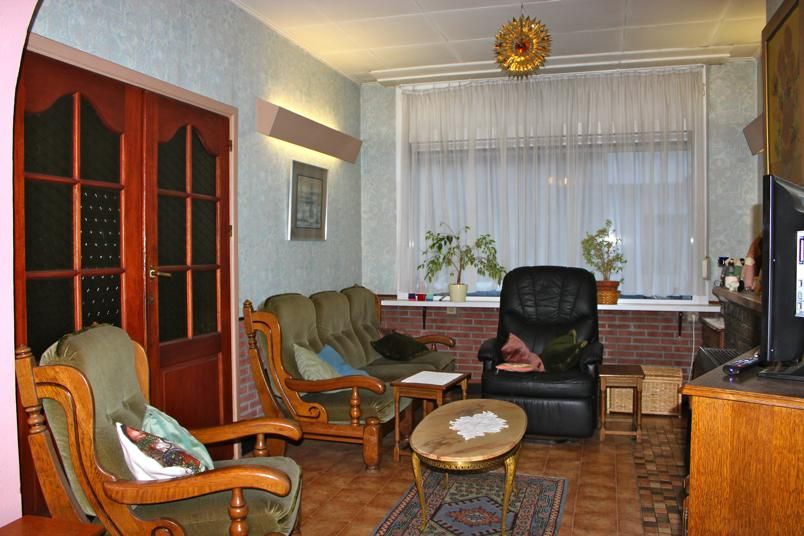 Magnifieke op te frissen gezinswoning met perfecte ligging! 