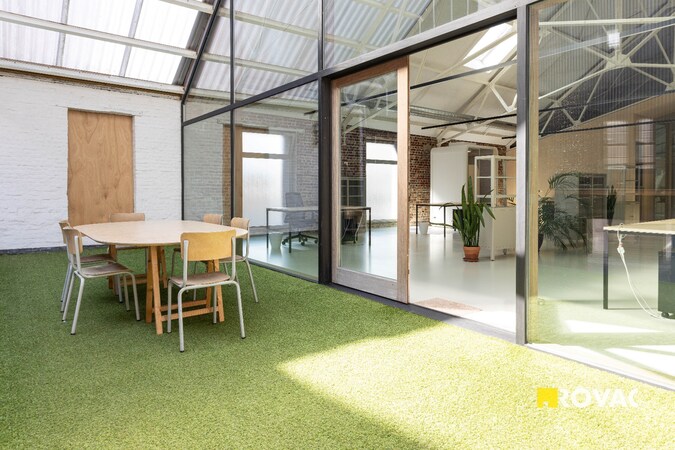 Te huur Kantoor te Izegem