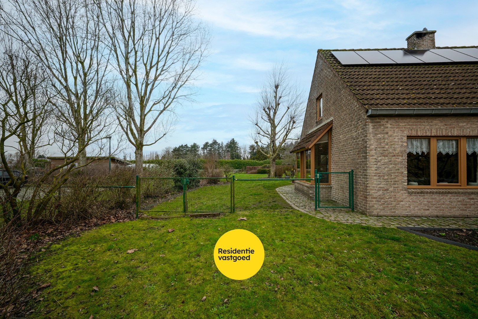 Rustig en groen wonen naast historisch erfgoed – Ruime alleenstaande woning in Ettelgem 