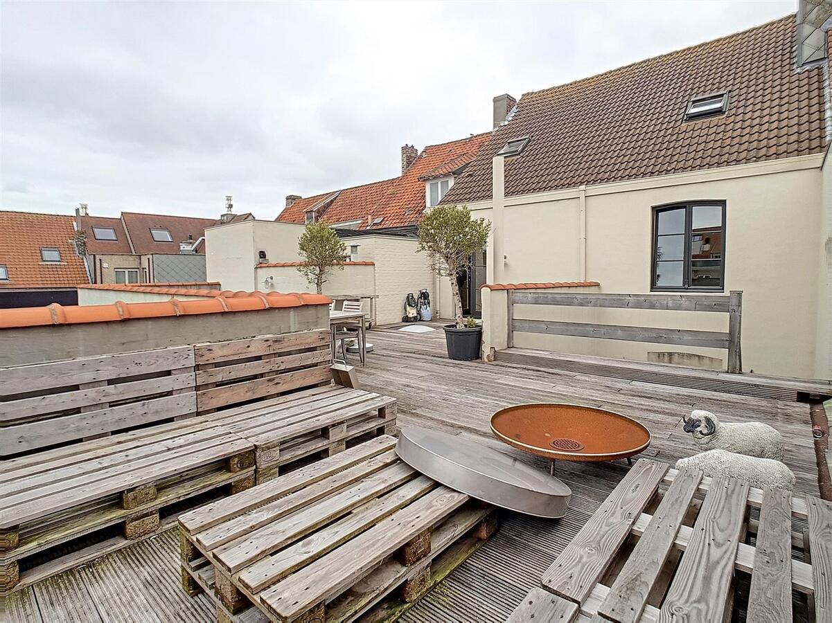 Zeer knappe woning met handelsgelijklvoers en ruime opslagplaatsen/multifunctionele ruimtes - Knokke 