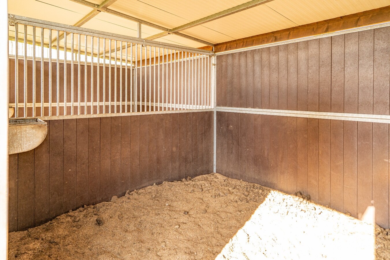 Instapklare hoeve met paardenfaciliteiten op ca. 2,5 ha te Gruitrode (Oudsbergen) 