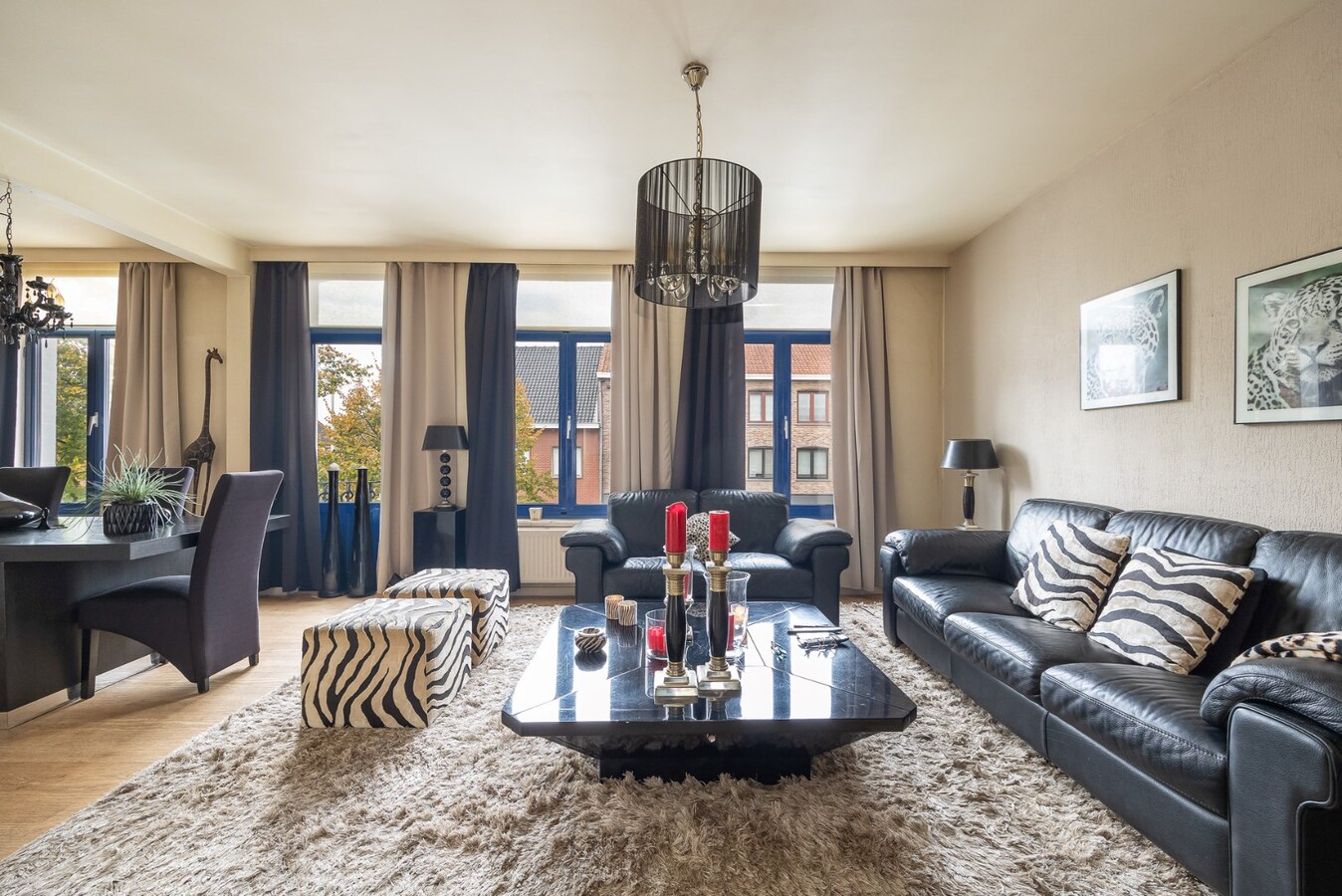 Volledig gerenoveerd dakappartement in centrum Sint-Antonius 