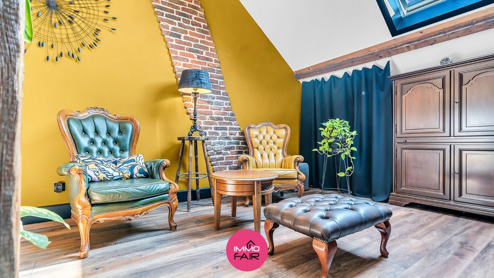 Karaktervolle herenwoning met vier slaapkamers en glazen tuinkamer 
