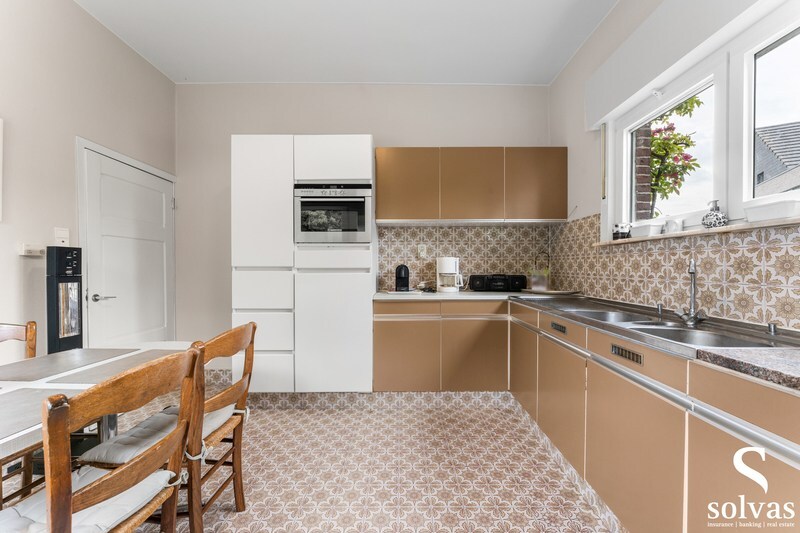Ruime pastorie met tuin, terras, garage en energielabel G in Aalter - perceeloppervlakte 1545m² 