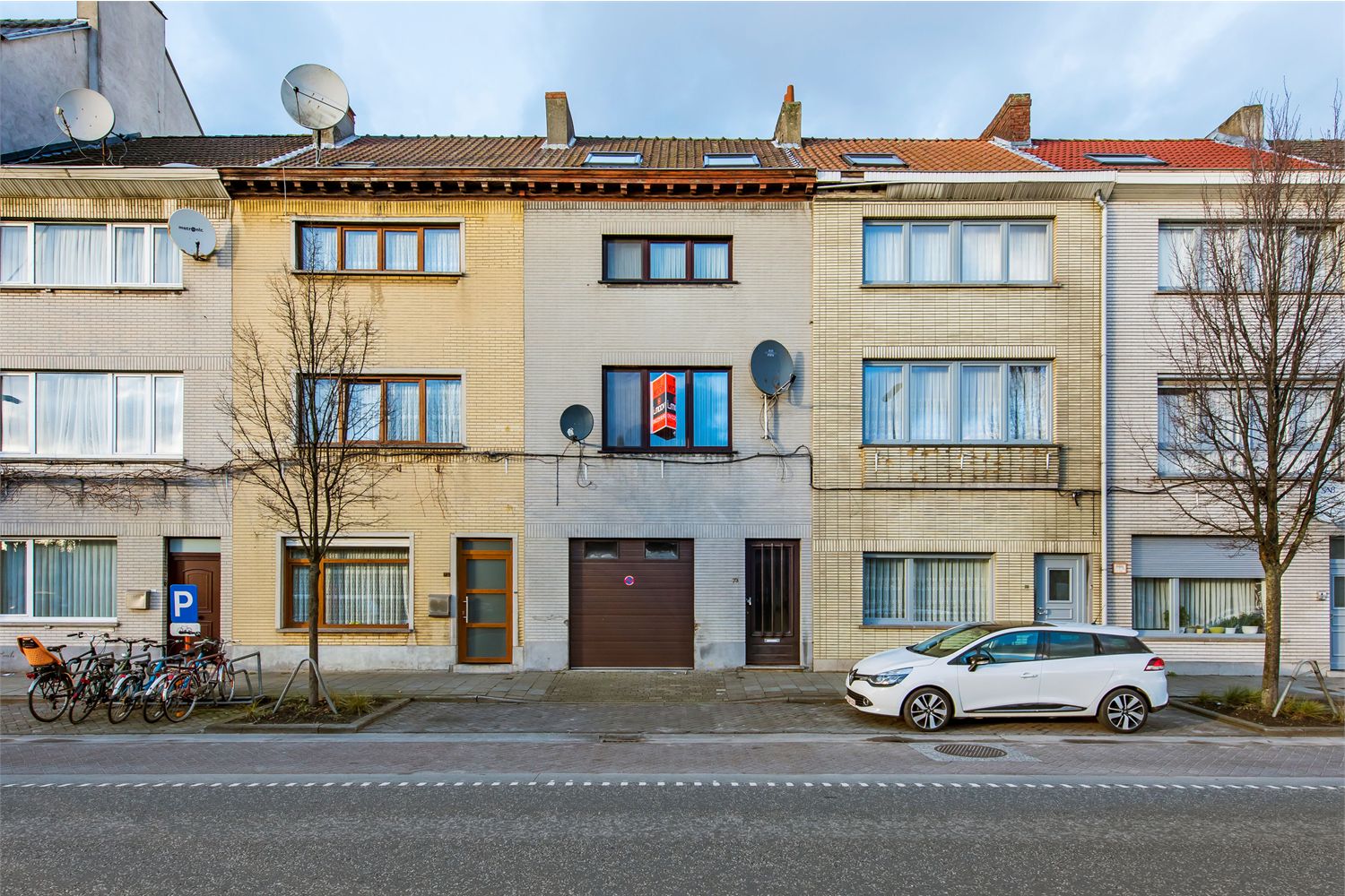 Zeer ruime woning op gunstige locatie 