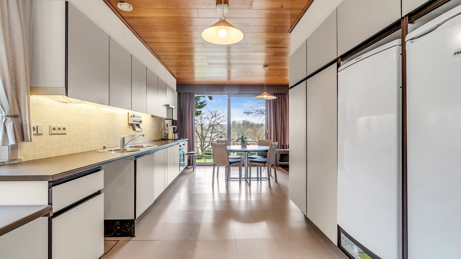 LINDEN - 🌳 villa op +1900 m2 