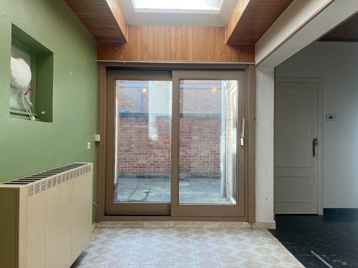 Op te knappen HOB met landelijk zicht 