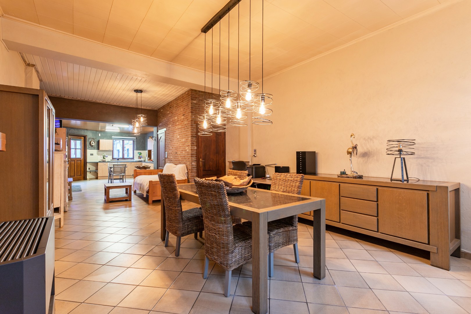 Te renoveren woning met loods nabij centrum Halle 