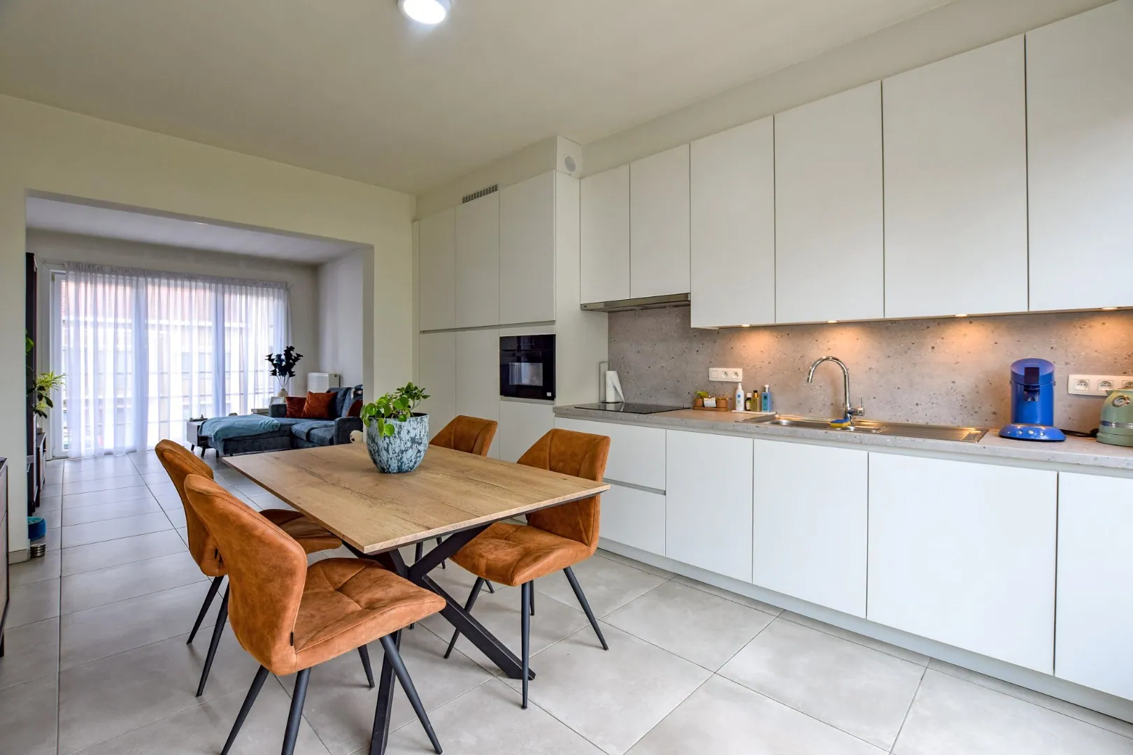Goed gelegen gerenoveerd 2-slaapkamerappartement (78m²) te Nieuwpoort. 