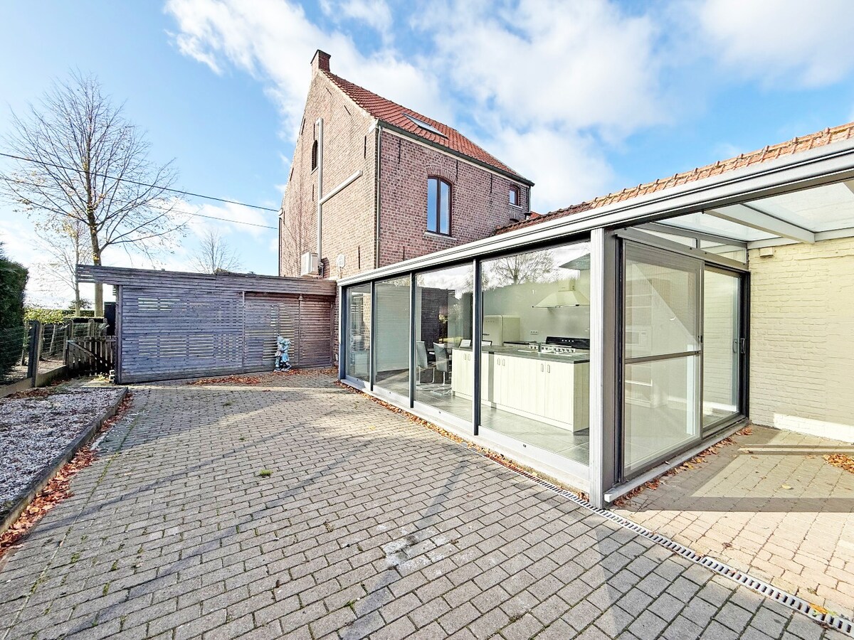 Ruime, vernieuwde HOB met leuke tuin te Zwalm 