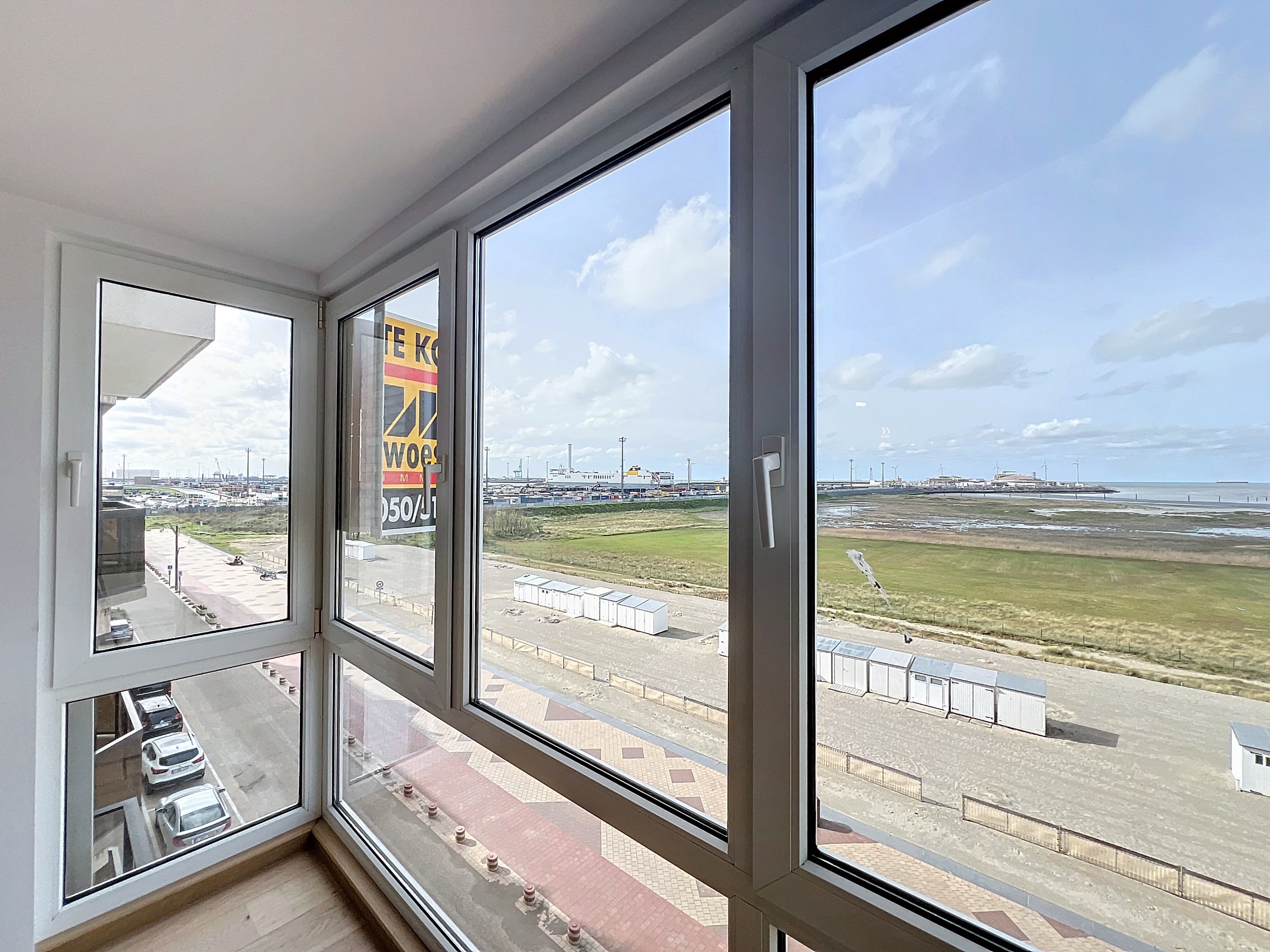 Stijlvol gerenoveerd 1-slaapkamerappartement met zeezicht op een toplocatie 