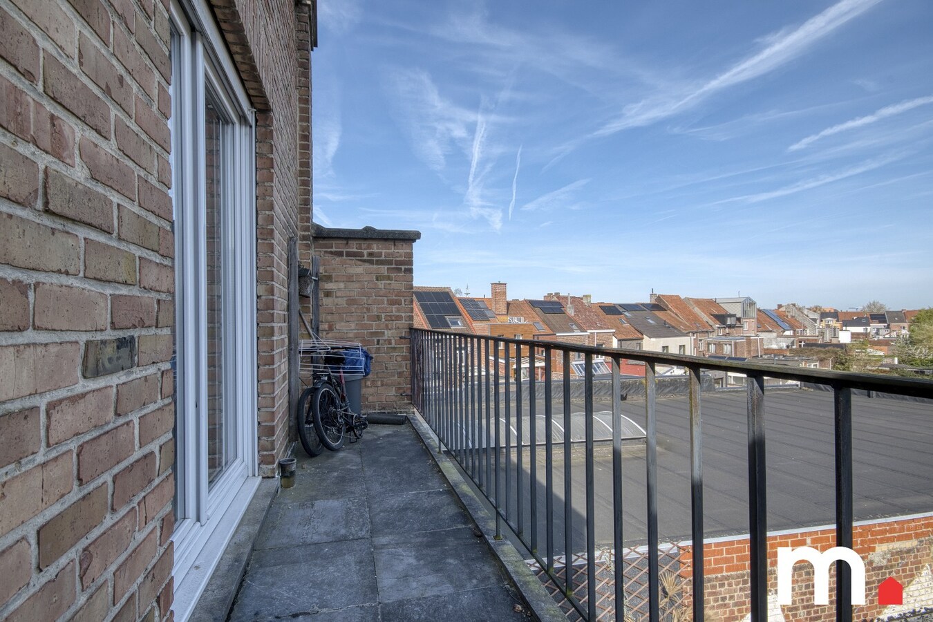 TOPPER !! Prachtig ruim appartement te Kortrijk EPC C ! 