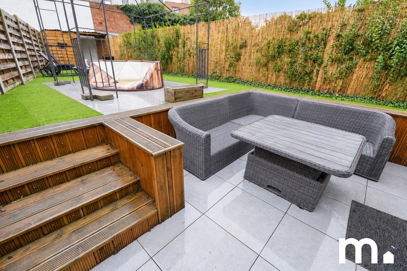 Instapklare woning met 4 slaapkamers, ruime zolder en 16 zonnepanelen in Izegem! 