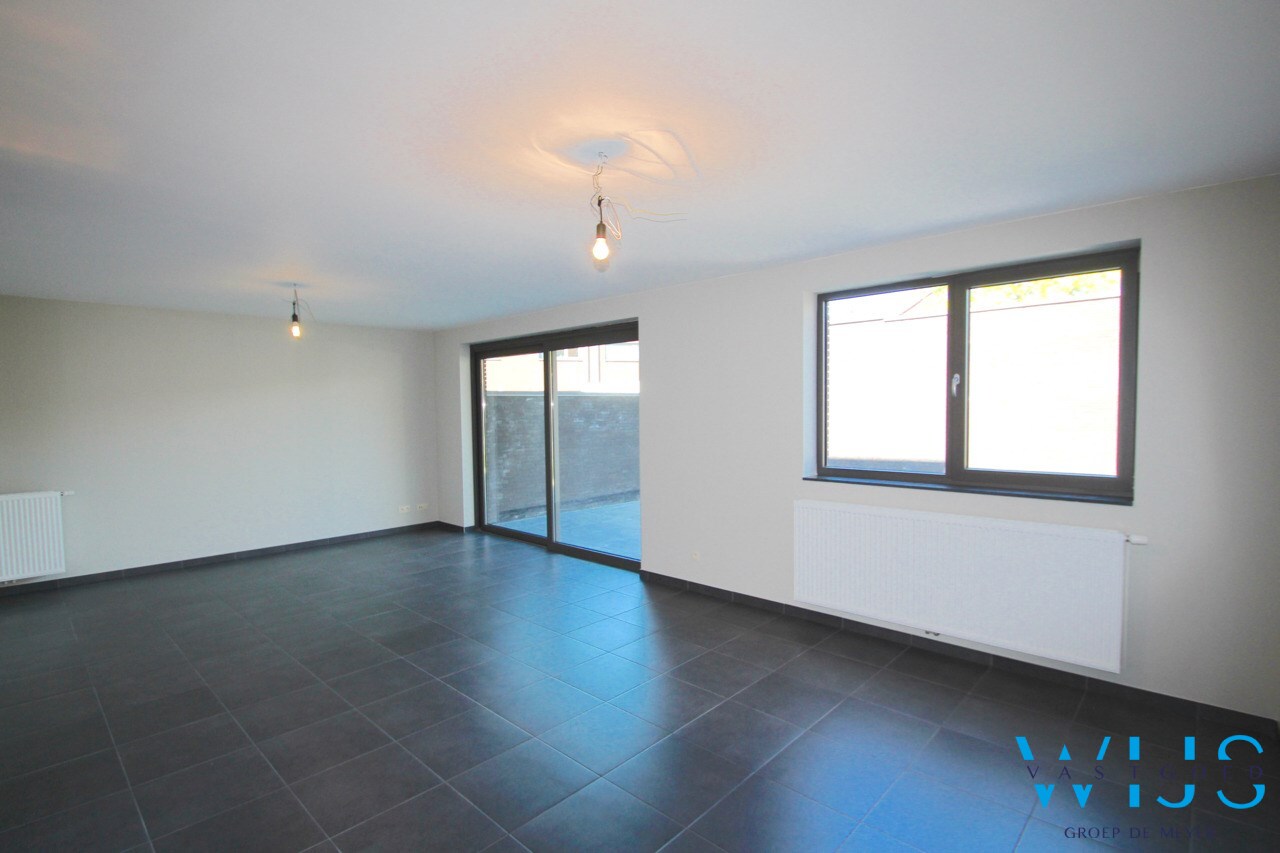 Instapklaar gelijkvloers appartement te Lievegem (Waarschoot) ! 