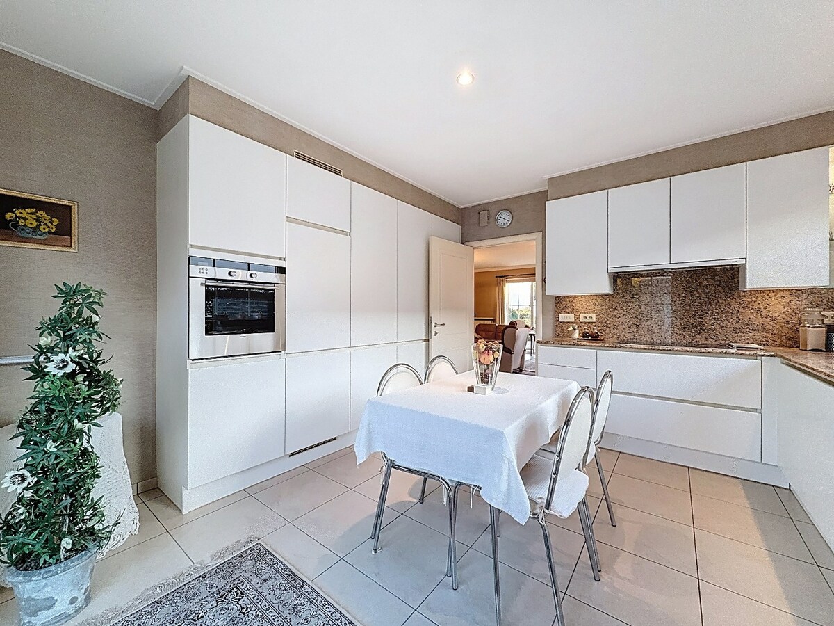 Prachtige laagbouwwoning op 10 are nabij centrum Zottegem 