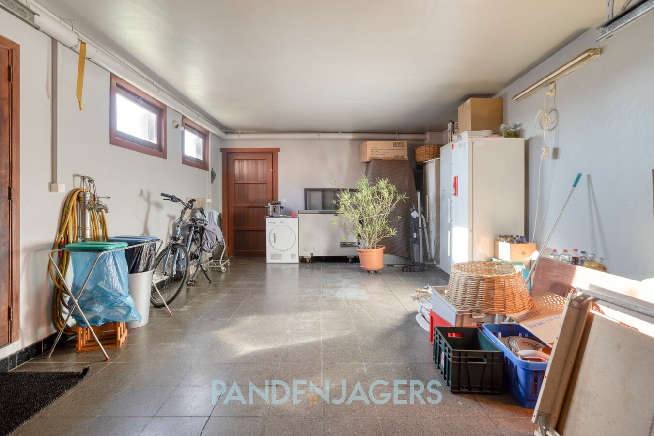 Ruime woning met 3 slaapkamers, garage en zuidgerichte tuin te Duffel-Oost 