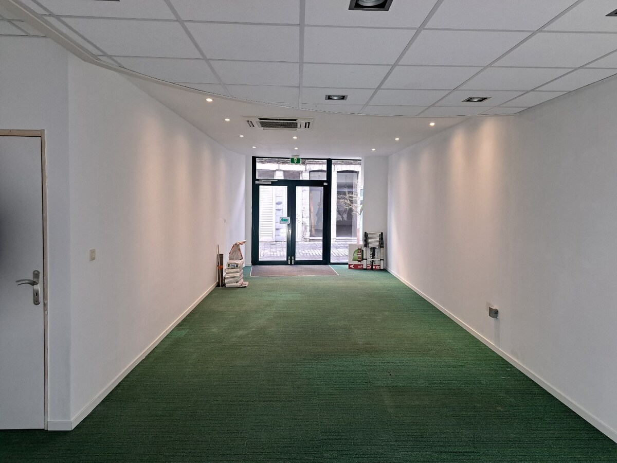 Surface commerciale état neuf 