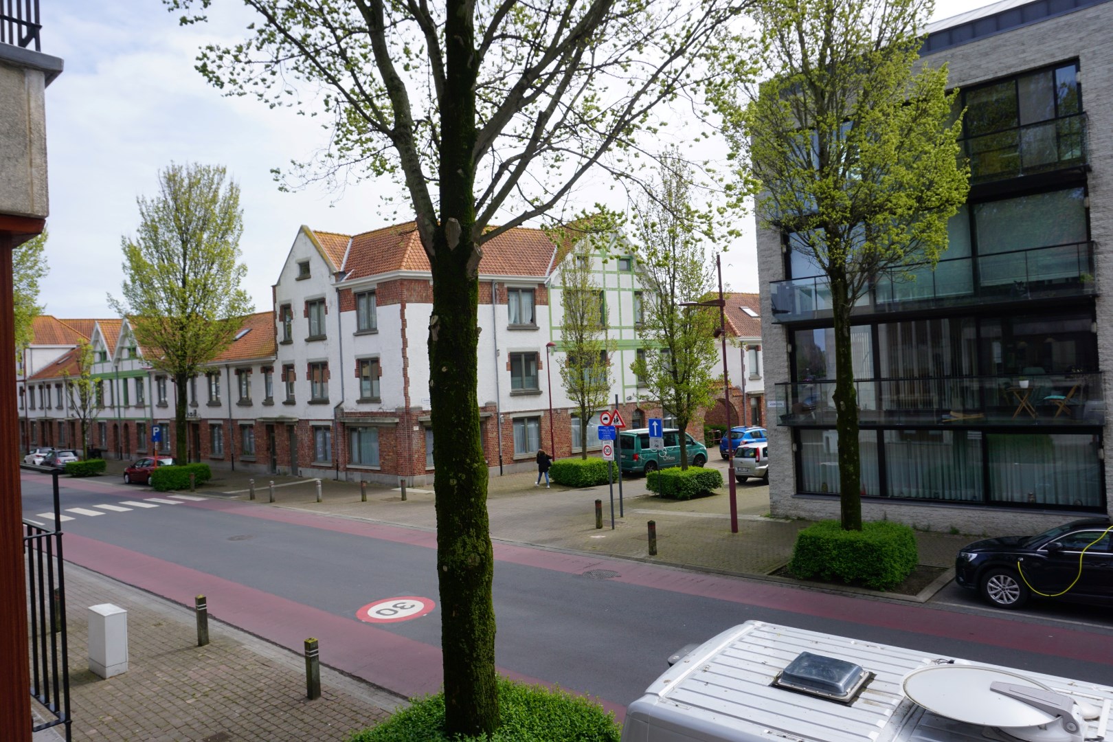 ONGEMEUBELD 2 SLP APP. TE HUUR GELEGEN VOORHAVENLAAN 