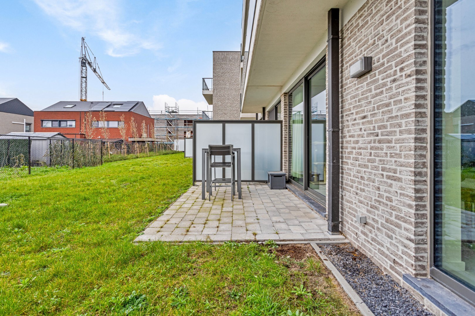 Lichtrijk nieuwbouwappartement met 3 slaapkamers, tuin, terras, kelderberging en 2 autostaanplaatsen - EPC 36 kWh/m² -bewoonbare opp. 115 m² 