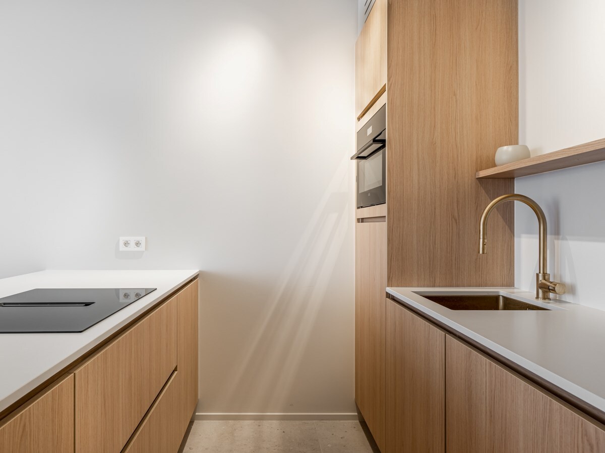 Appartement rénové et meublé à vendre à De Panne. 