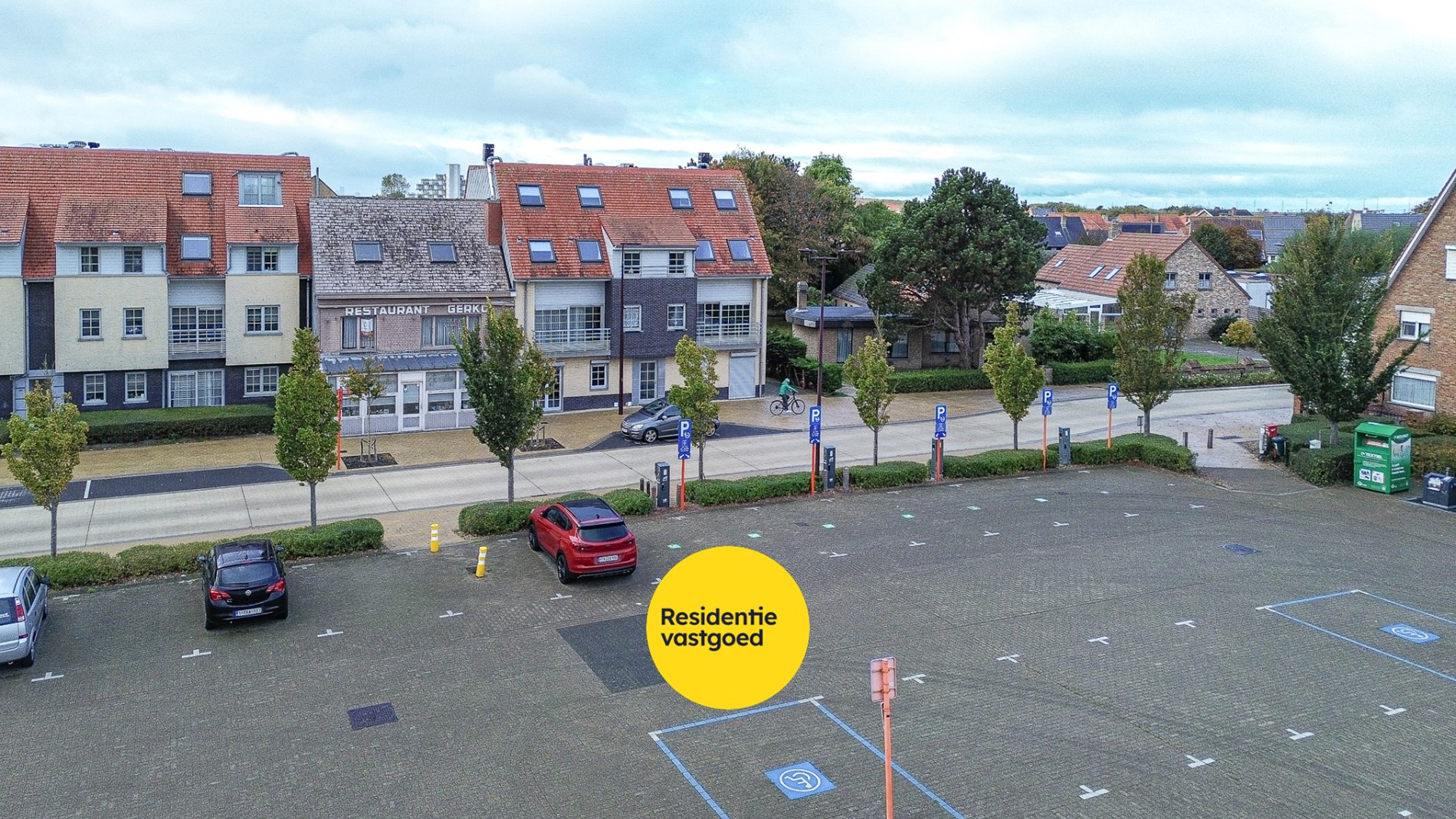 Modern gelijkvloers appartement met 2 slaapkamers– op slechts 500m van strand en zee! 