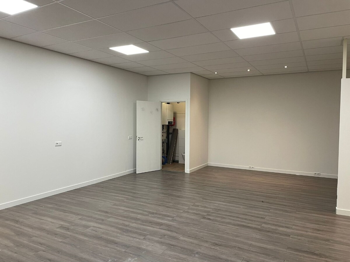 Bedrijfsruimte op de 1e verdieping van het pand Sigarenmaker 10E te Eersel. 