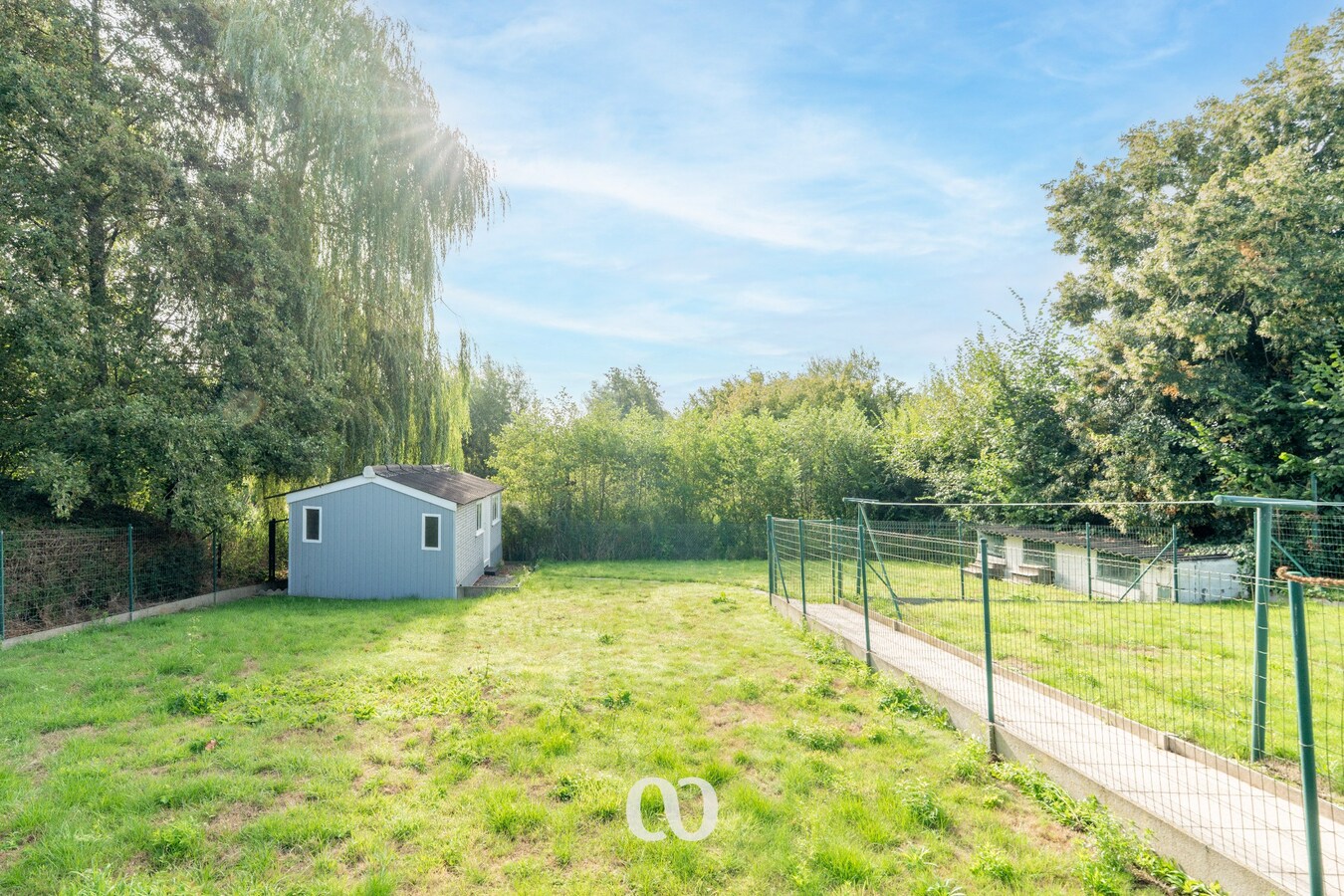 Stevige laagbouwwoning met ruime tuin vlakbij centrum Oudenaarde 