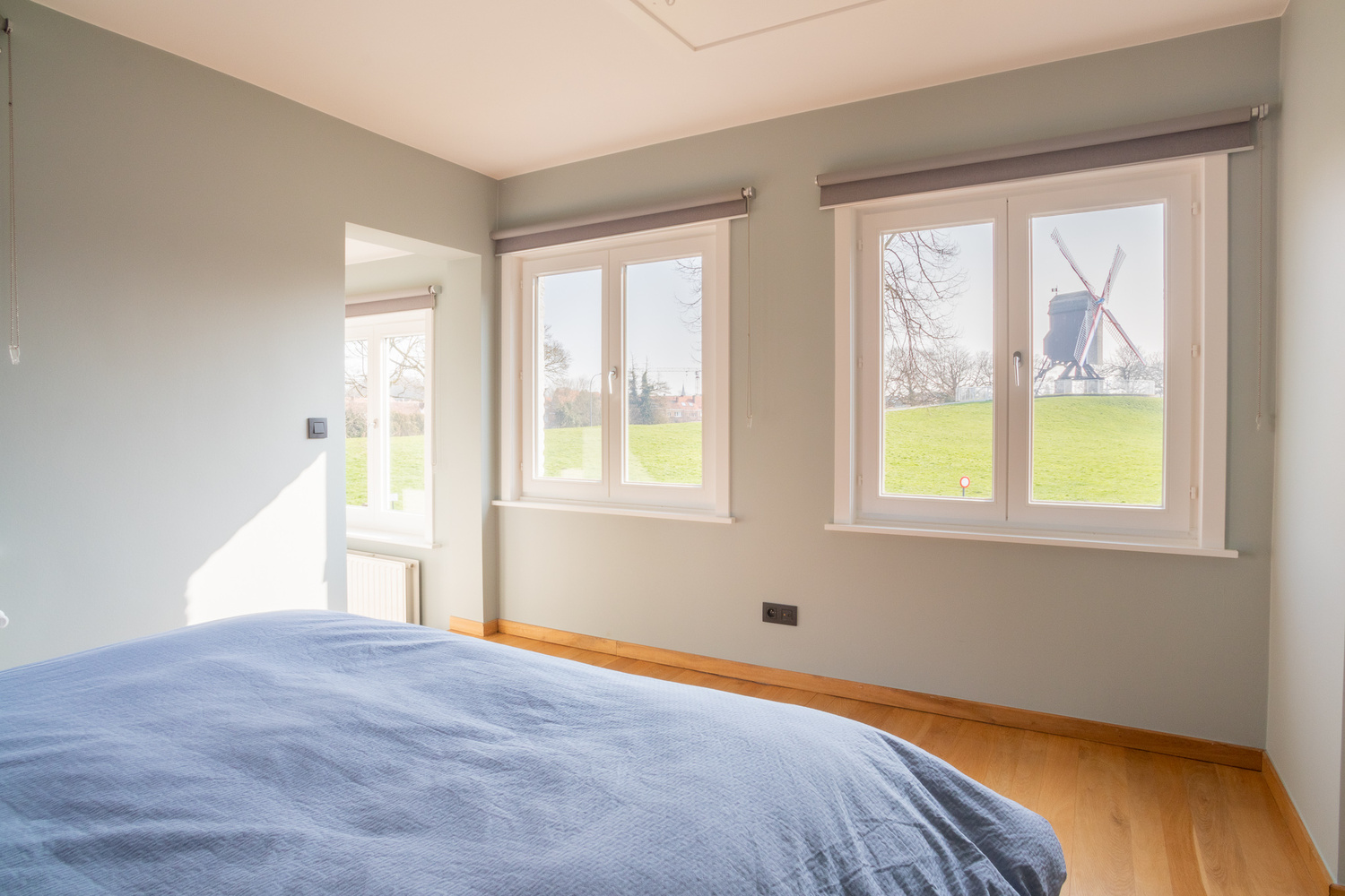 Subliem gelegen en knap gerenoveerd huis in het Sint-Annakwartier 