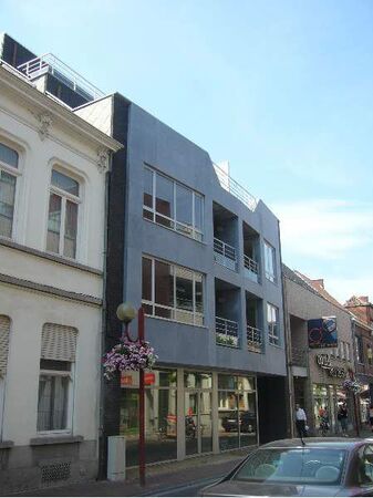 Verhuurd Commerciële winkel te Izegem