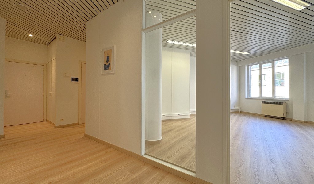 Kantoren met mogelijkheid tot opslag te huur in Antwerpen