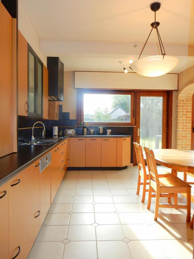 Instapklare woning met 4 slaapkamers in een kindvriendelijke buurt 