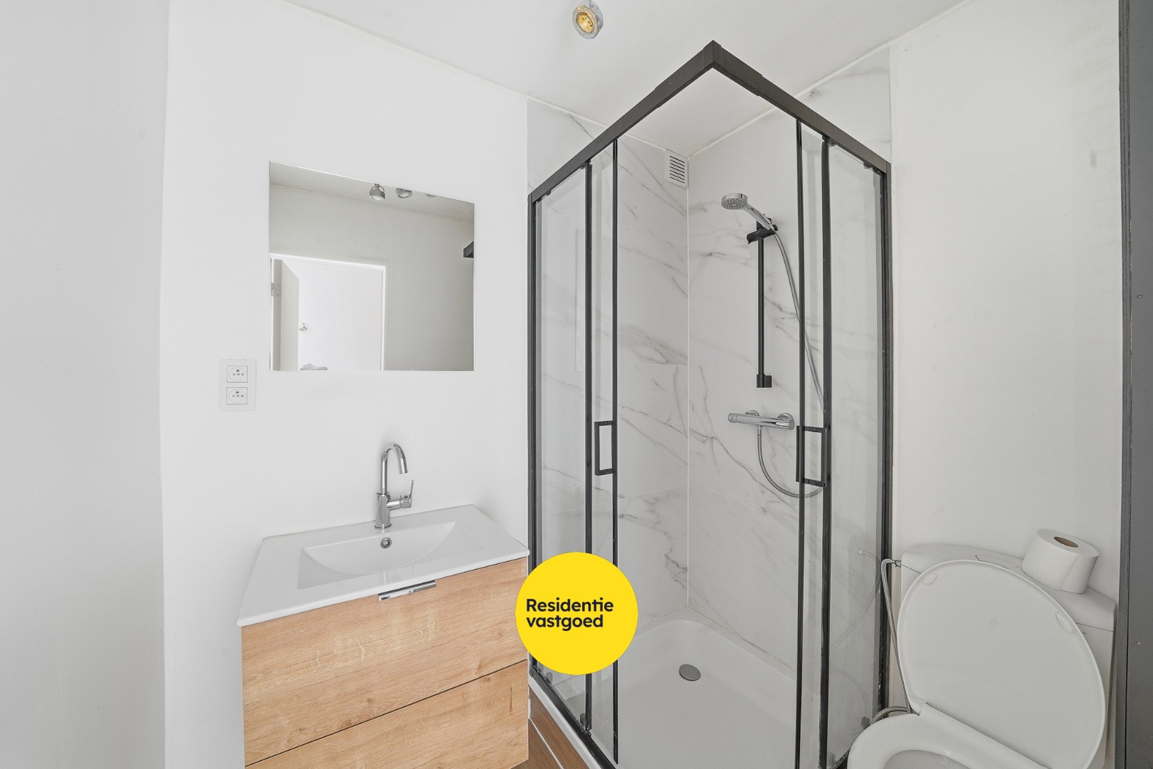 Instapklaar 2-slaapkamerappartement vlakbij de Spuikom 